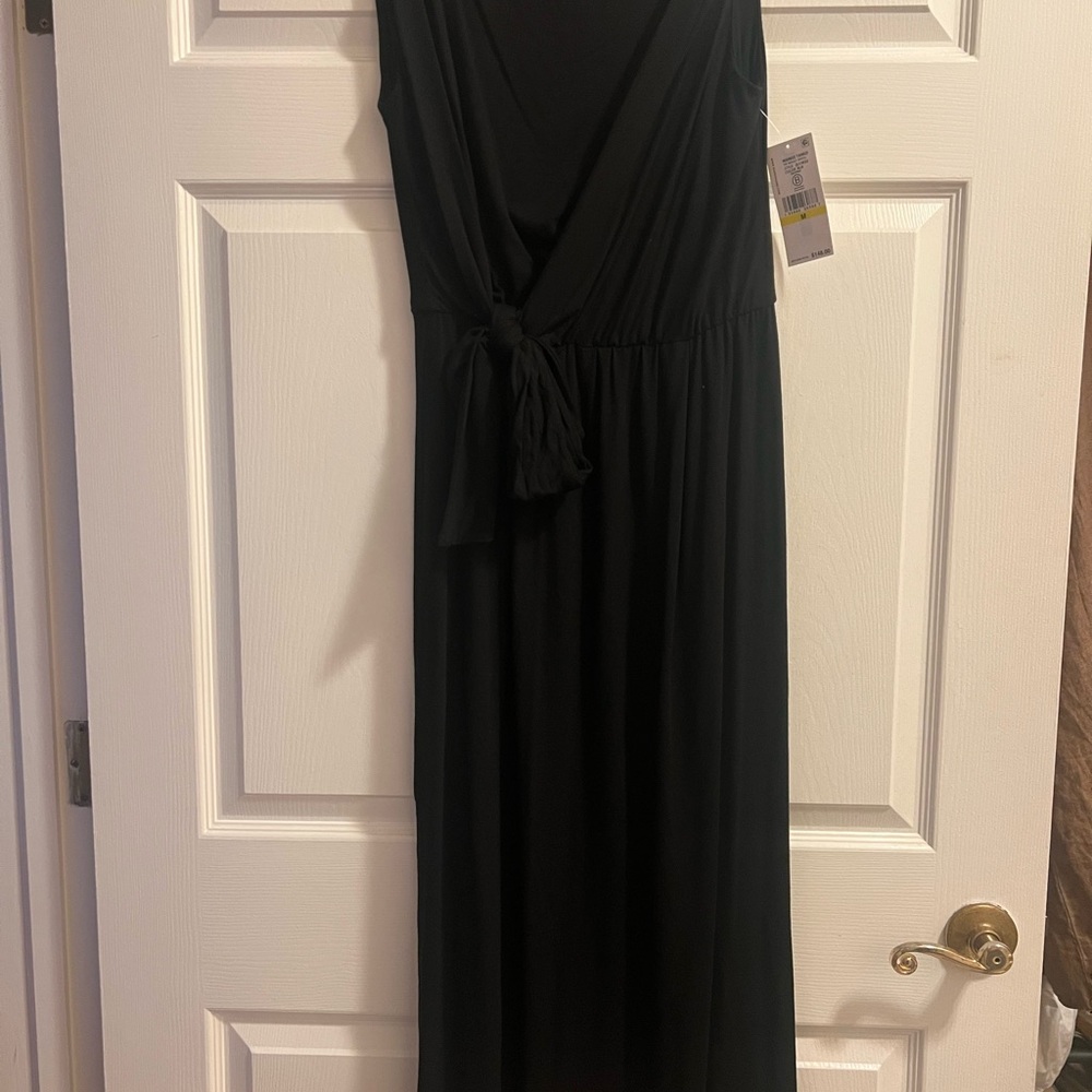 Elegant Black Sleeveless Dress